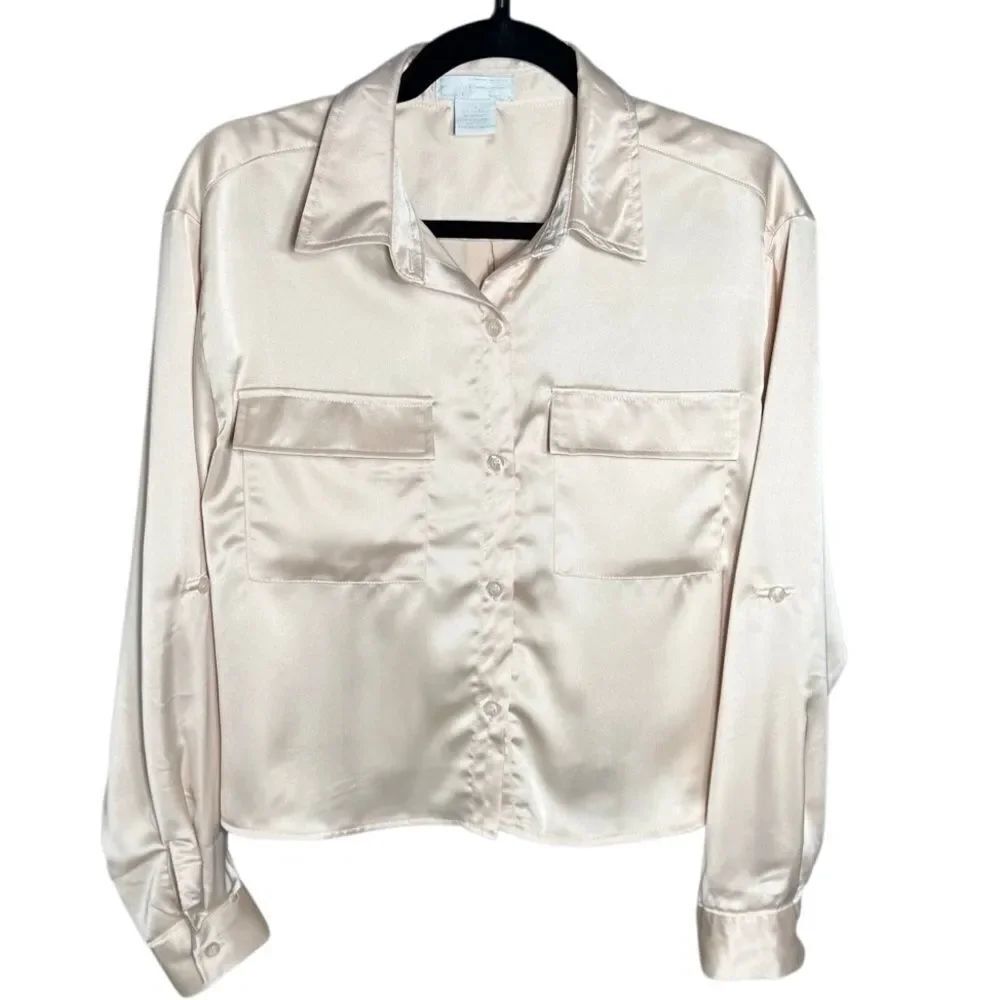 L.I.F.E Satin button down blouse Size Medium